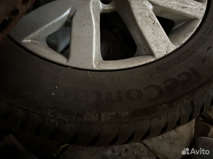 Continental IceContact 3 SUV 235/65 R18