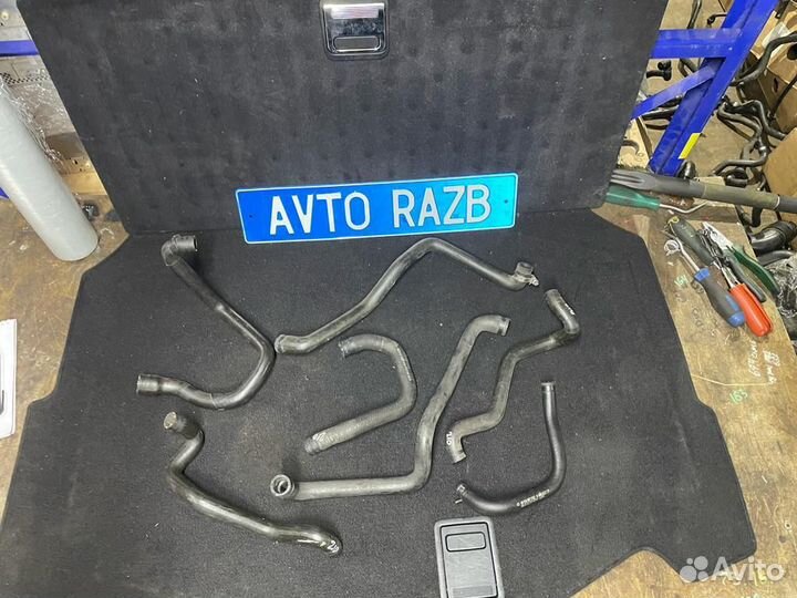 Патрубки шланги охлаждения на Мерседес к2
