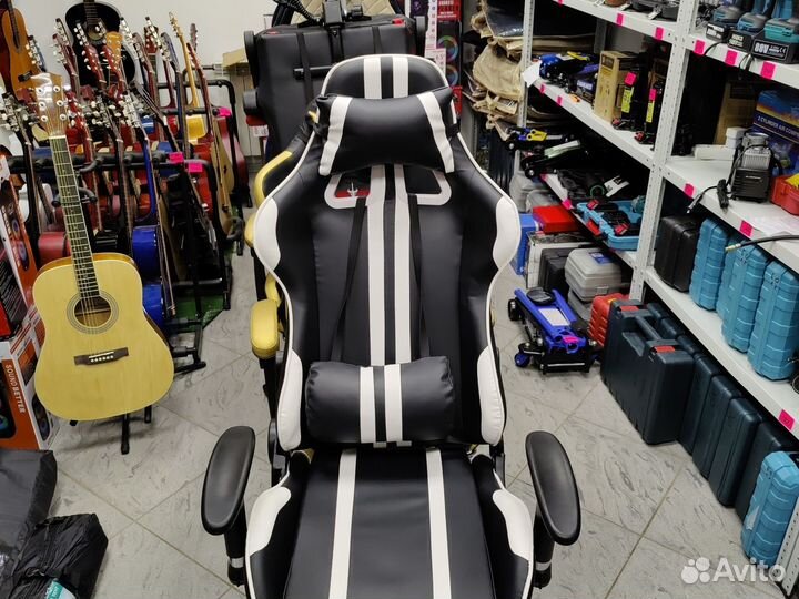 Компьютерное геймерское игровое кресло премиум