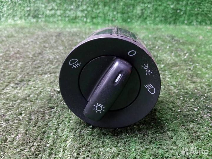 Переключатель света фар Volkswagen Tiguan (2007-2