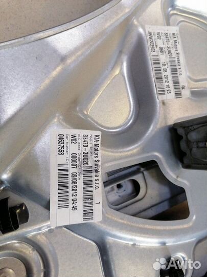 Стеклоподъемник задний левый Kia Sportage 3 D4HA