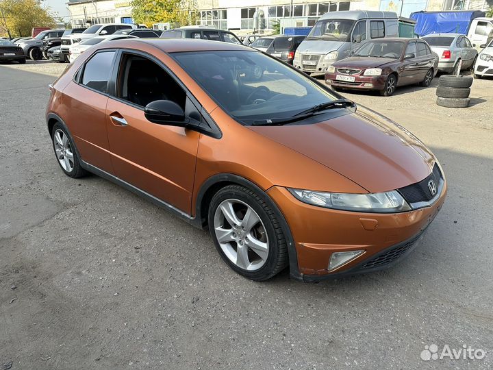 В разборе Honda Civic 5d
