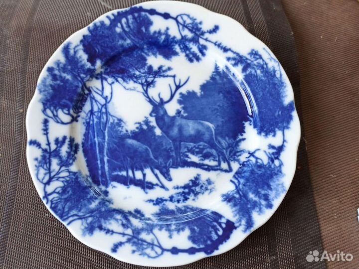 Настенная тарелка. ссср. Олени в лесу