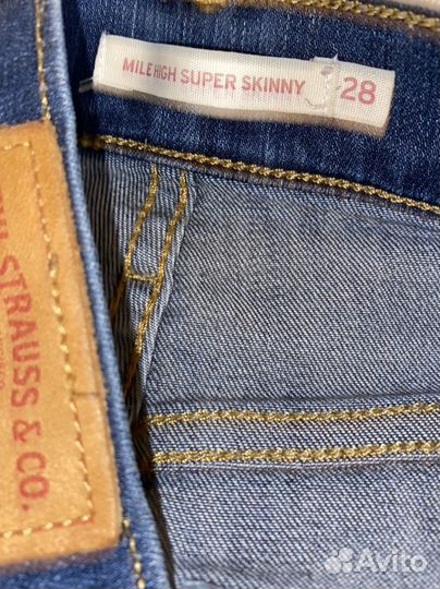 Джинсы женские levis 28 размер