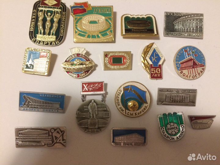 Значки стадионы, спартак, динамо, лужники