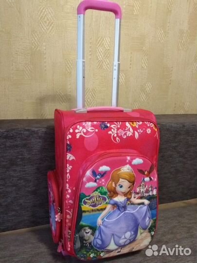 Продам детский чемодан