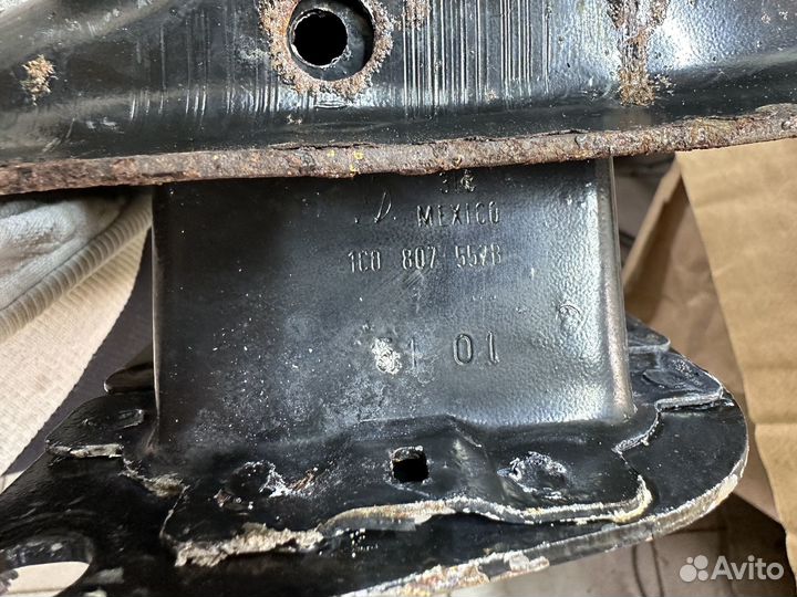 Усилитель заднего бампера Volkswagen New Beetle A4