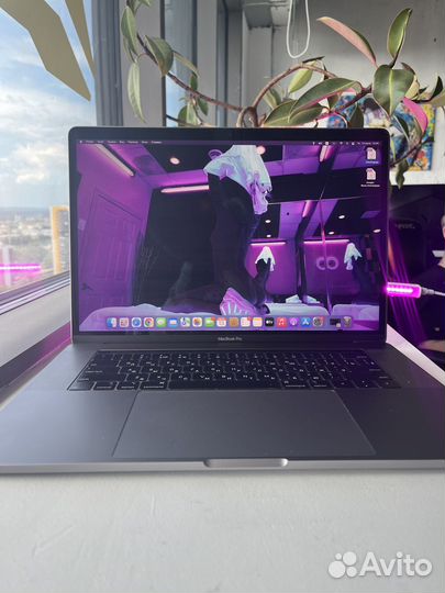 Macbook pro 15 2018 i7 16gb