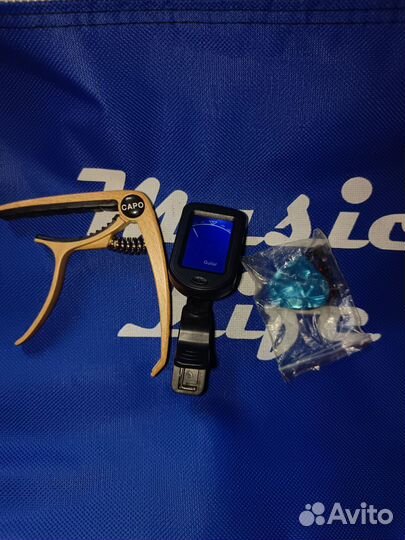 Классическая гитара шестиструнная