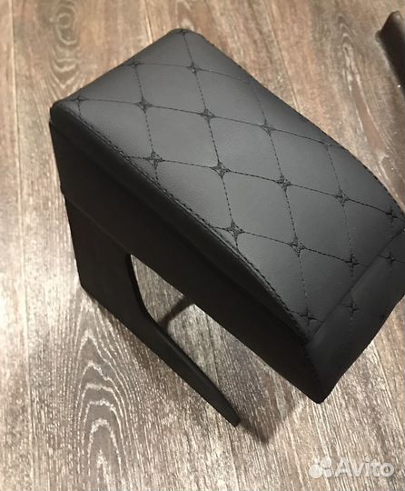 Подлокотник Renault Logan