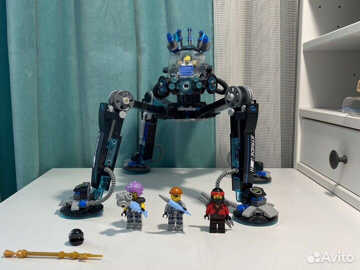 Робот нии lego