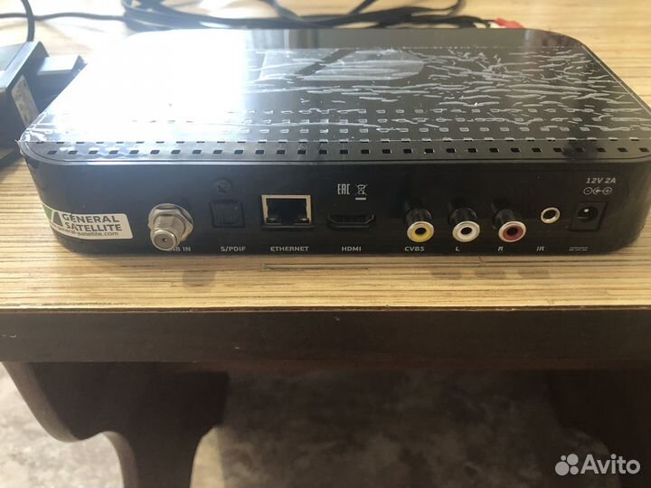 Новый спутниковый ресивер Триколор тв GS B520
