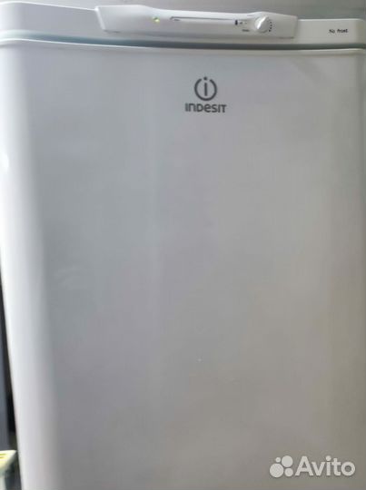 Холодильник indesit