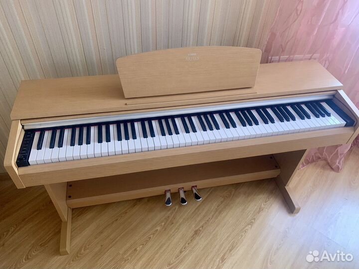 Цифровое пианино Yamaha Arius YDP-141