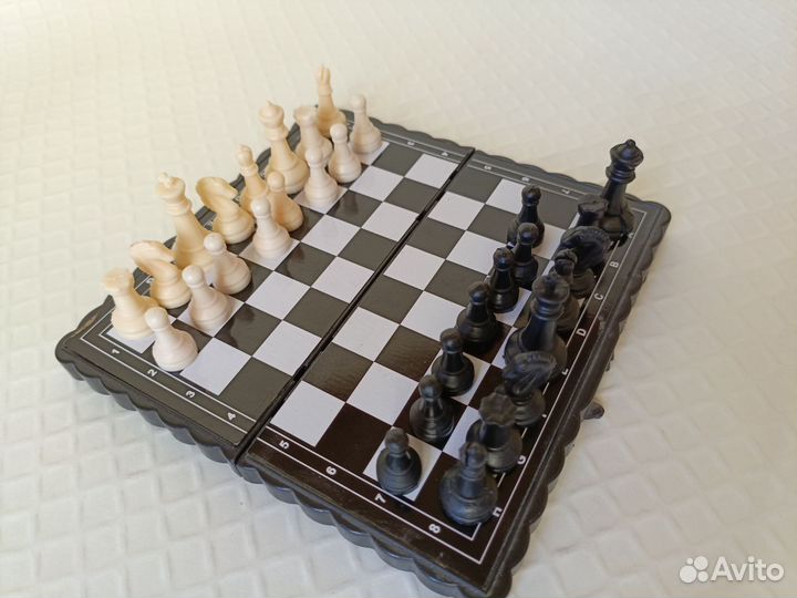 Шахматы дорожные магнитные маленькие