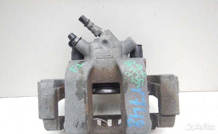 Суппорт тормозной передний левый BMW 1-Series (F20