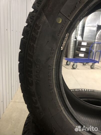Bridgestone Ice Cruiser 7000S 235/55 R17 99T