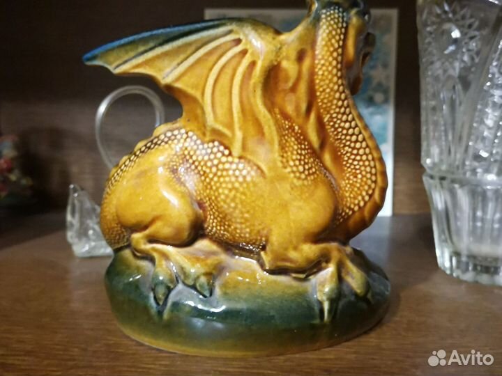 Статуэтка фарфоровая дракон 1976 г. Символ 2024 г