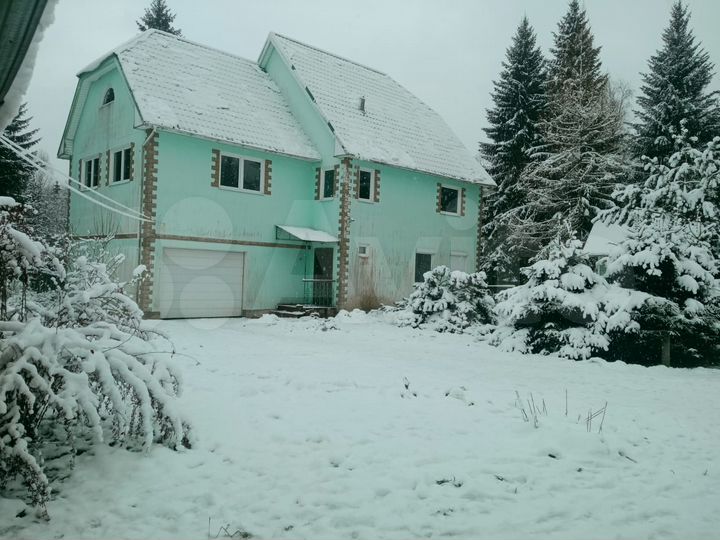 Дом 256,4 м² на участке 10 сот.