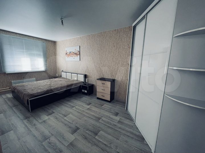 2-к. квартира, 55 м², 10/16 эт.