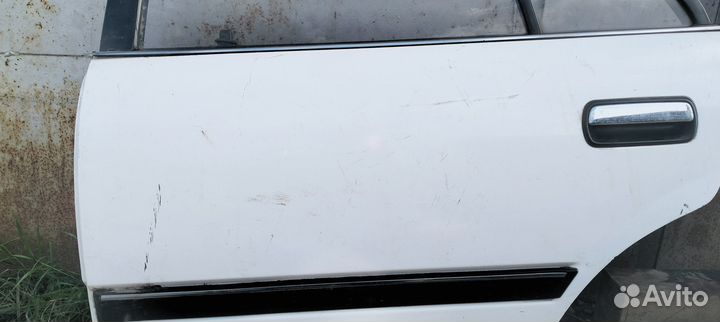 Дверь Toyota corona t170
