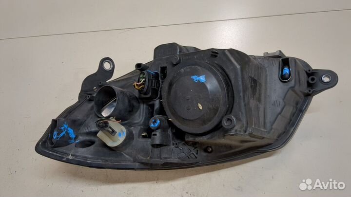 Фара (передняя) Skoda Fabia, 2009