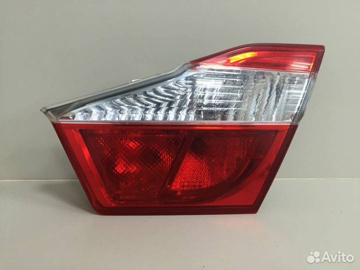 Фонарь задний внутренний правый Toyota Camry V50 2