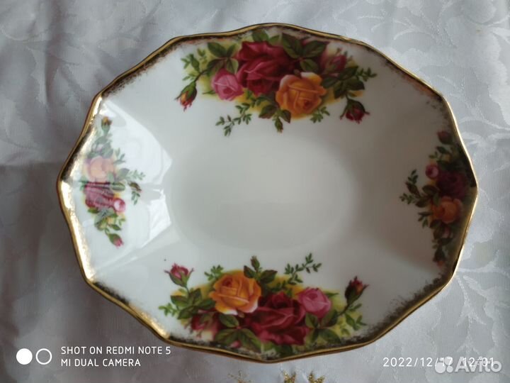 Royal Albert. 12-гранная вазочка