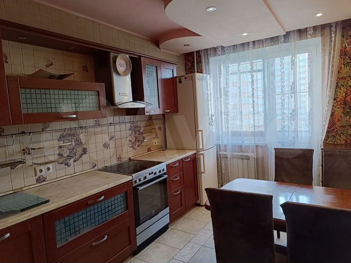 2-к. квартира, 53 м², 4/14 эт.