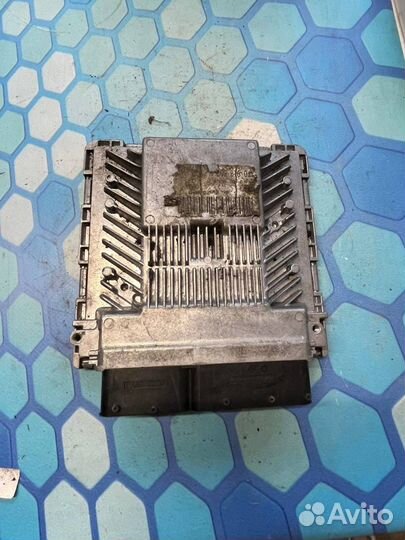 Блок управления двигателем 4F0907552D