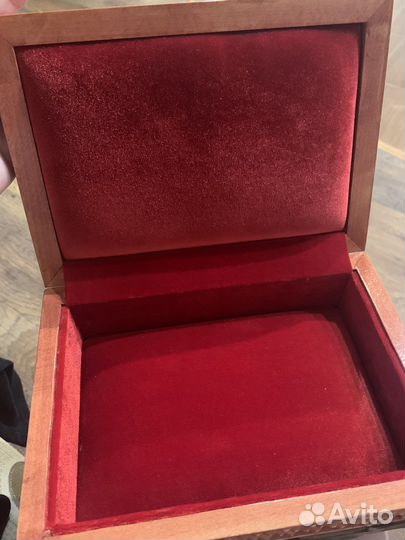 Шкатулка из дерева ручной работы