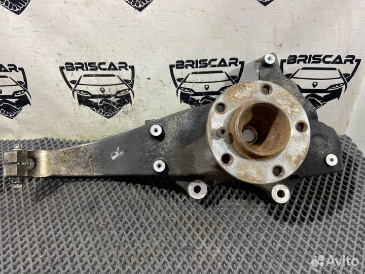 Кулак поворотный передний правый Bmw 7-Series F02