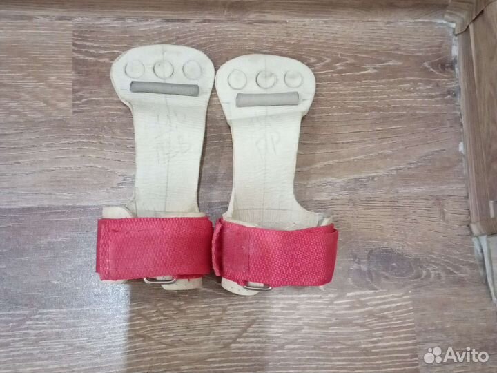 Гимнастические накладки на руки для перекладины