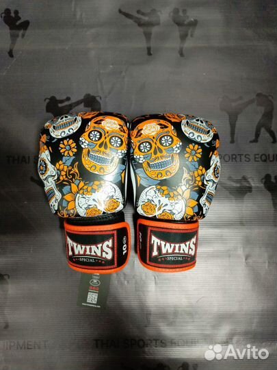 Боксерские перчатки Twins special