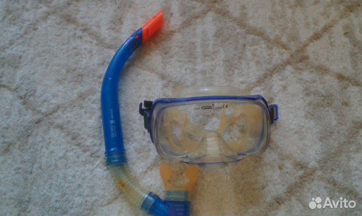 Маска с трубкой для плавания