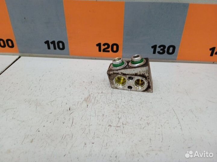 Клапан кондиционера Hyundai Elantra 3 2.0 2003