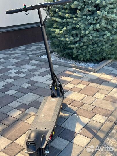 Самокат взрослый электрический бу