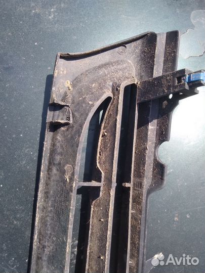 Решотка радеатора кия сепфия