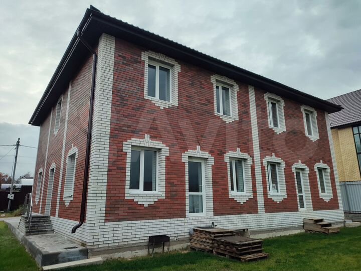 Дом 265 м² на участке 7,7 сот.