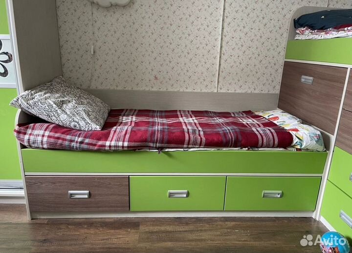 Комплект мебели для детской