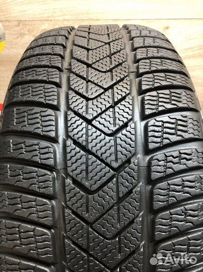 Pirelli Winter Sottozero 3 245/45 R18 и 275/40 R18 103V
