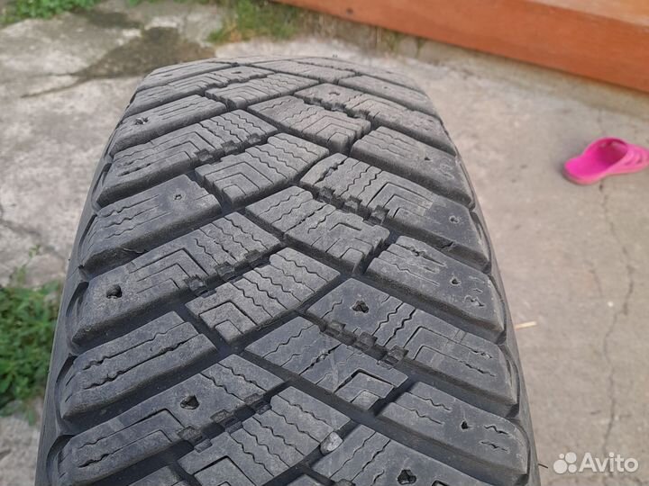 Goodyear UltraGrip 195/65 R15