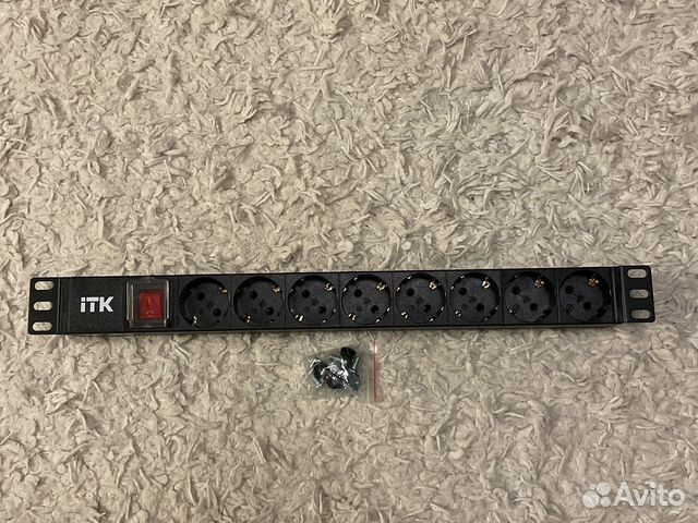 Блок розеток 19 дюймов PDU