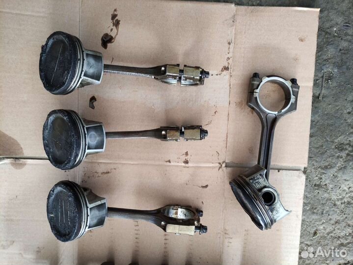 Шатун поршень коленвал