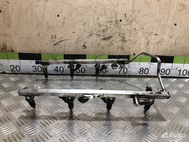 Рейка топливная рампа Ml 164