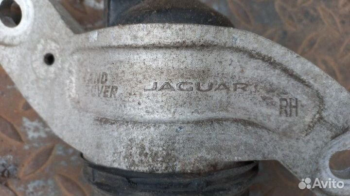 Стойка амортизатора задняя правая Land Rover