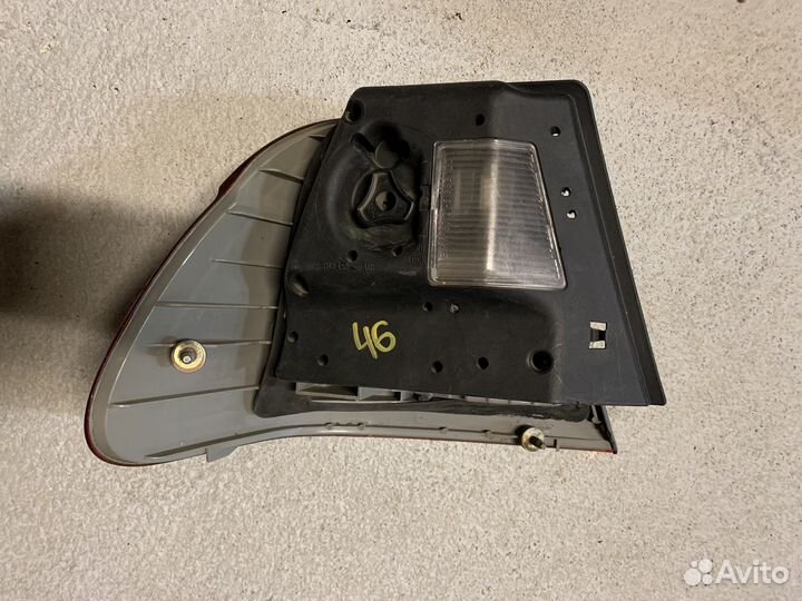 Правый задний фонарь bmw e46