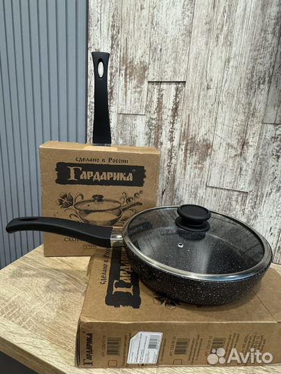 Сковорода антипригарная 24 см с крышкой гардарика