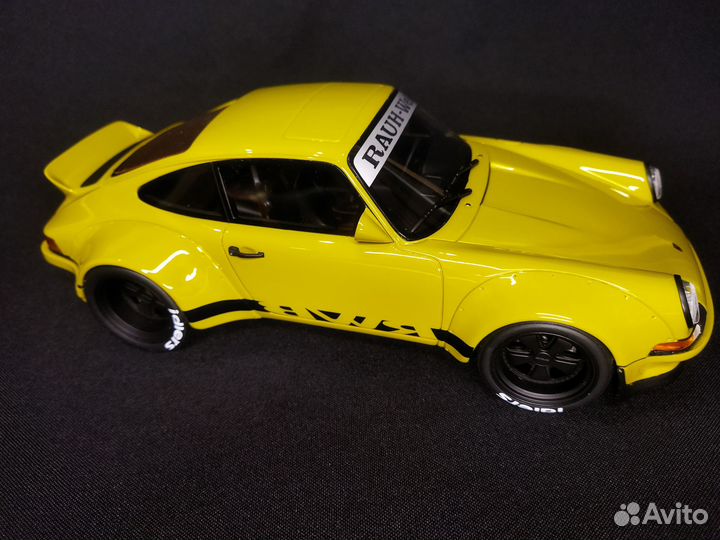 1/18 Porsche 911 RWB (GT Spirit)