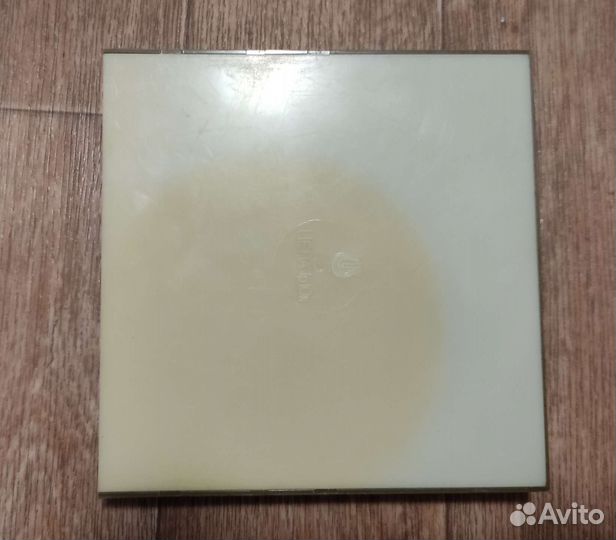 Магнитная лента катушки с записью